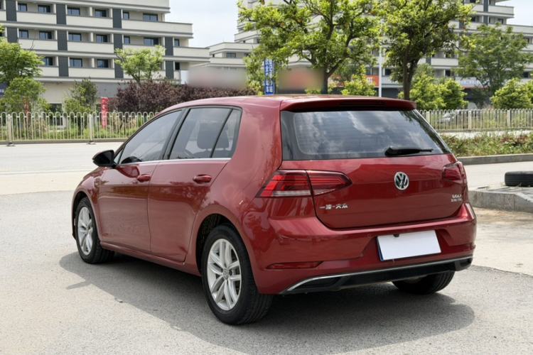 Used Volkswagen Golf 2018 230TSI Automatic Comfort Model Exterior 4