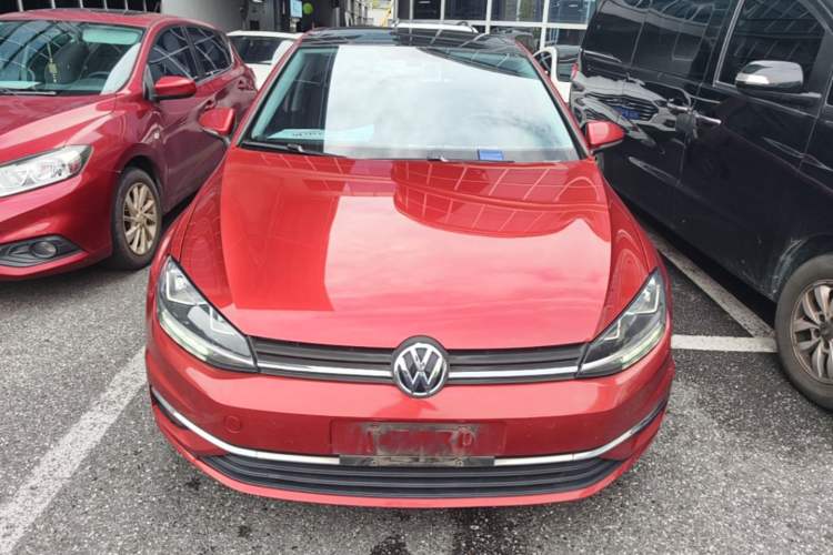 Used Volkswagen Golf 2018 230TSI Automatic Luxury Version Front