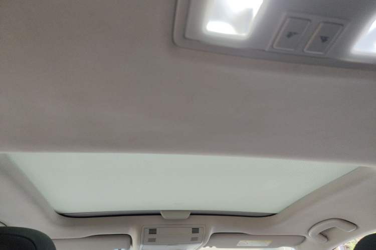 Used Volkswagen Golf 2018 230TSI Automatic Comfort Model Headliner