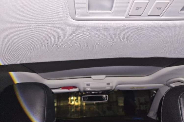 Used Volkswagen Golf 2018 230TSI Automatic Luxury Version Headliner