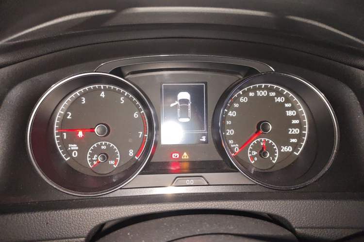 Used Volkswagen Golf 2018 230TSI Automatic Luxury Version Instrument Cluster