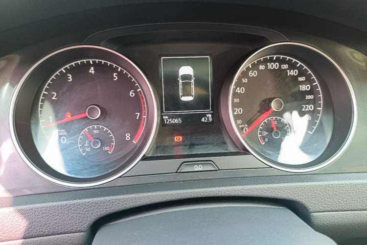 Used Volkswagen Golf 2018 230TSI Automatic Luxury Version Instrument Cluster