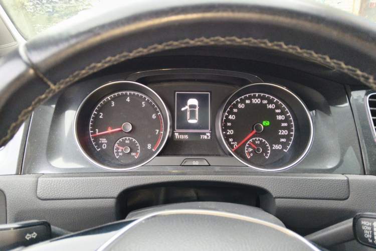 Used Volkswagen Golf 2018 230TSI Automatic Comfort Model Instrument Cluster