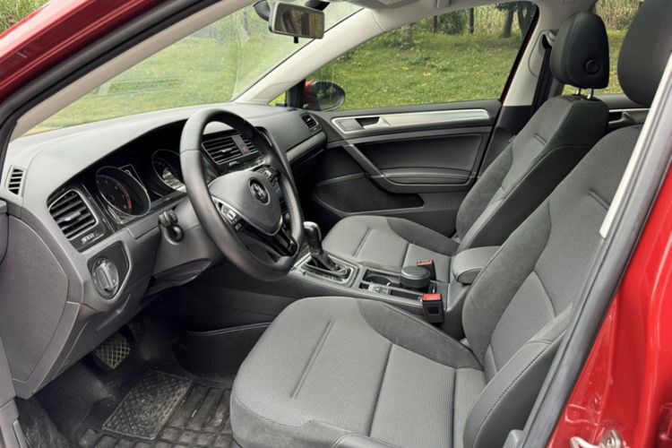 Used Volkswagen Golf 2018 1.6L Automatic Comfort Model Interior 1