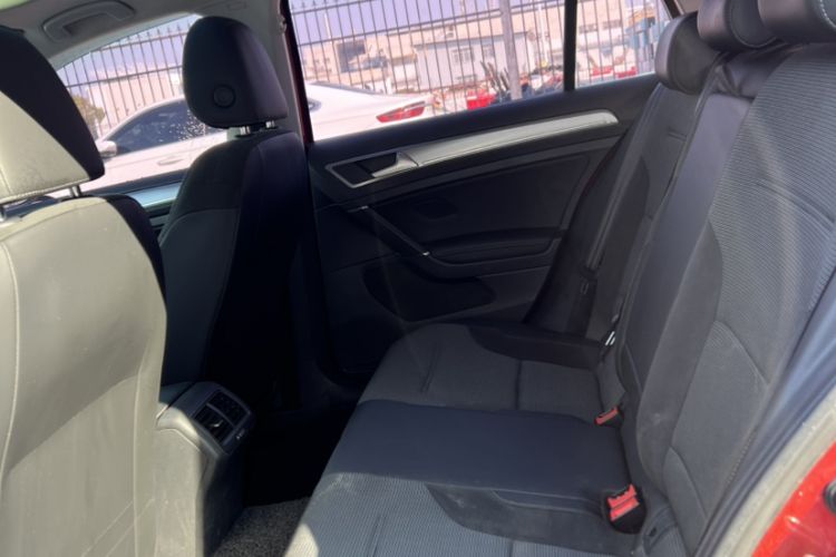 Used Volkswagen Golf 2018 1.6L Automatic Comfort Model Interior 2
