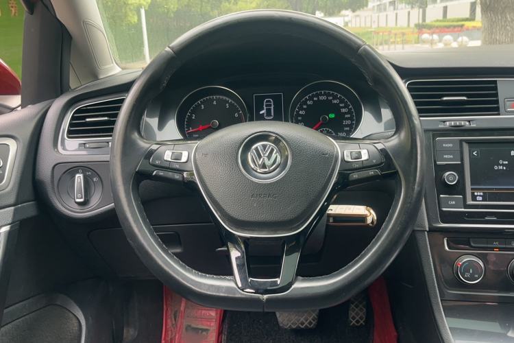 Used Volkswagen Golf 2018 1.6L Automatic Comfort Model Interior 2