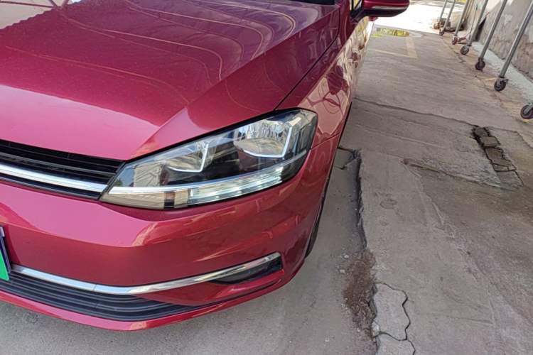 Used Volkswagen Golf 2018 230TSI Automatic Comfort Model Left Front Headlight