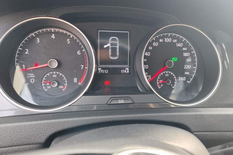Used Volkswagen Golf 2018 230TSI Automatic Comfort Model Odometer Close Up