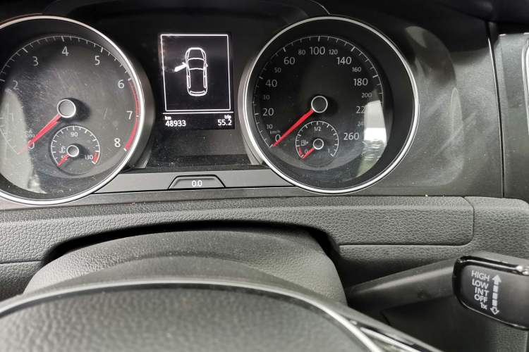 Used Volkswagen Golf 2018 230TSI Automatic Comfort Model Odometer Close Up