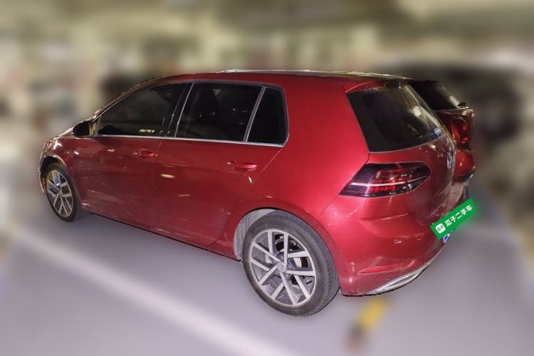 Used Volkswagen Golf 2018 230TSI Automatic Luxury Version Rear Left 45 Deg