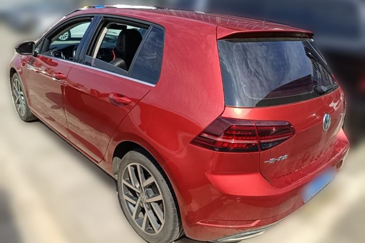 Used Volkswagen Golf 2018 230TSI Automatic Luxury Version Rear Left 45 Deg