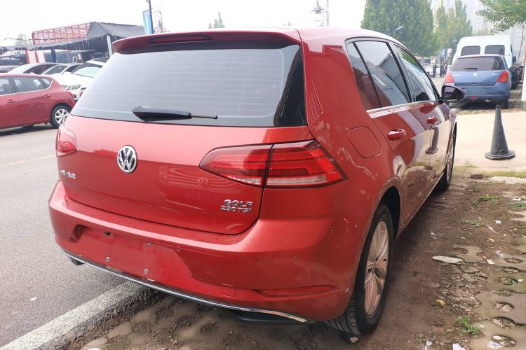 Used Volkswagen Golf 2018 230TSI Automatic Comfort Model Rear Right 45 Deg