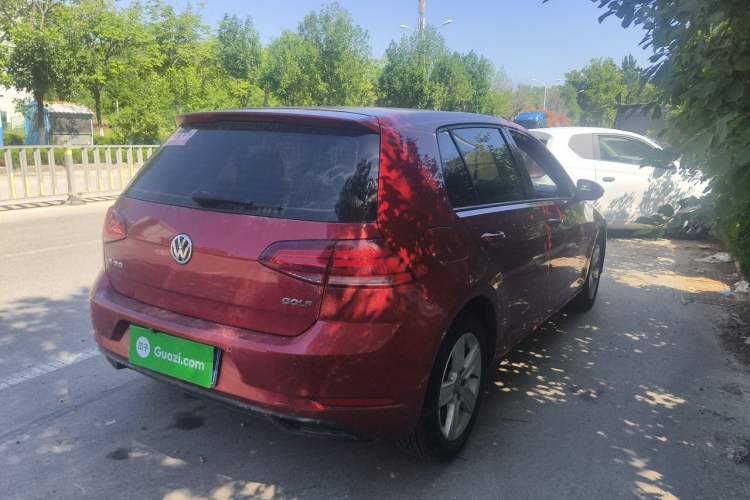 Used Volkswagen Golf 2018 1.6L Automatic Fashion Model Rear Right 45 Deg