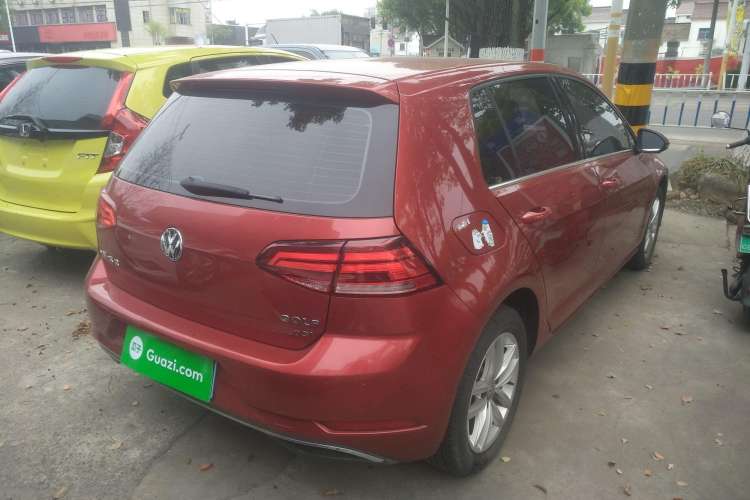Used Volkswagen Golf 2018 230TSI Automatic Comfort Model Rear Right 45 Deg