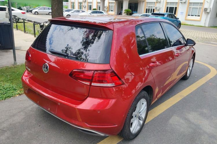 Used Volkswagen Golf 2018 1.6L Automatic Comfort Model Rear Right 45 Deg