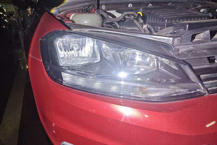 Used Volkswagen Golf 2018 230TSI Automatic Luxury Version Right Front Headlight
