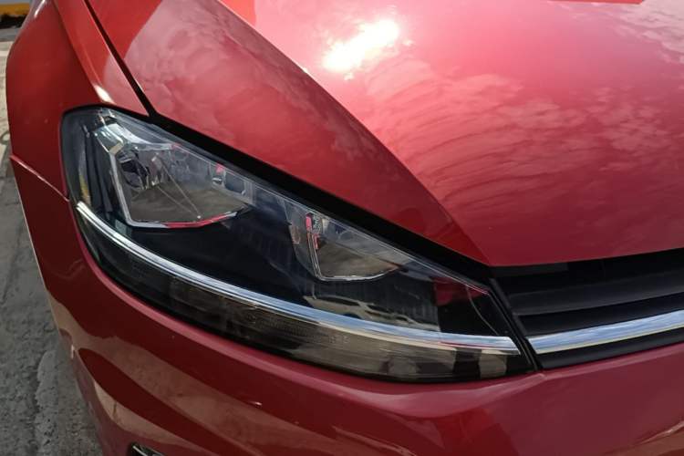 Used Volkswagen Golf 2018 230TSI Automatic Luxury Version Right Front Headlight