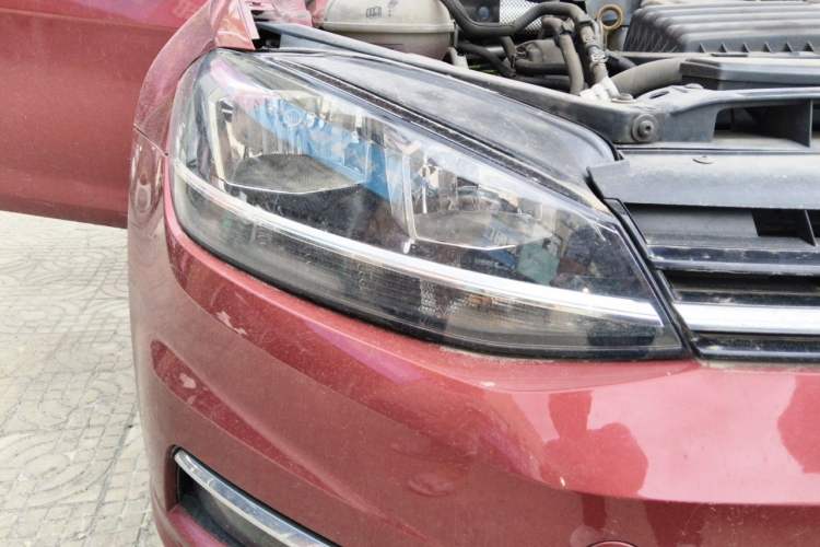 Used Volkswagen Golf 2018 230TSI Automatic Comfort Model Right Front Headlight