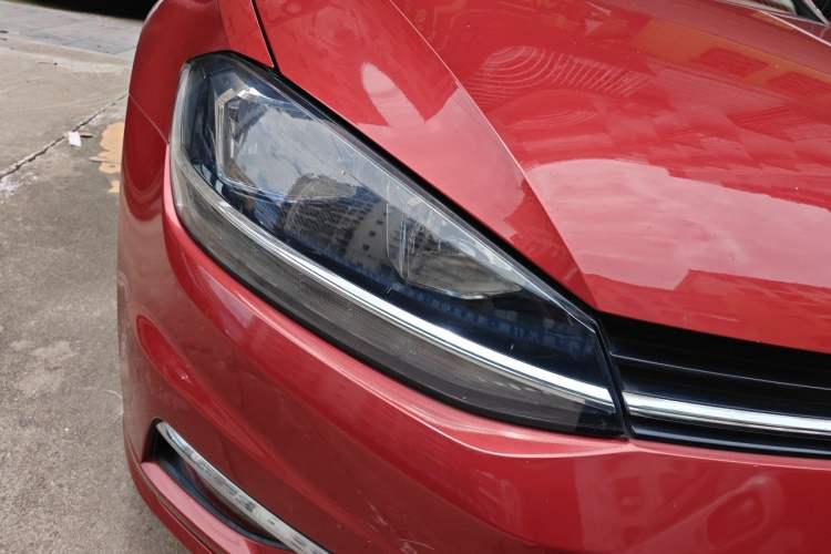 Used Volkswagen Golf 2018 1.6L Automatic Comfort Model Right Front Headlight