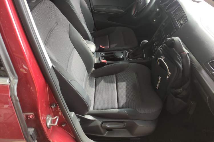 Used Volkswagen Golf 2018 1.6L Automatic Comfort Model Right Front Seat