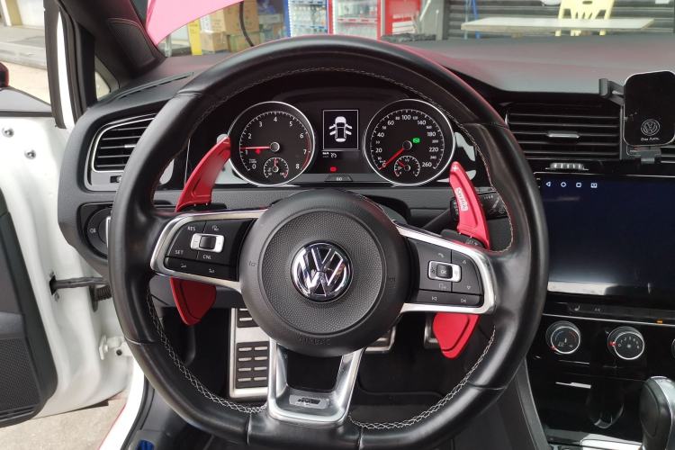 Used Volkswagen Golf 2018 280TSI Automatic R-Line Model Steering Wheel