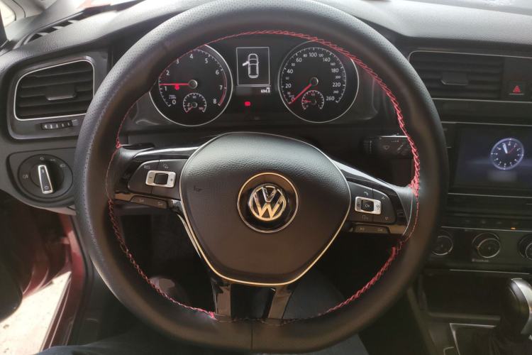 Used Volkswagen Golf 2018 1.6L Automatic Comfort Model Steering Wheel