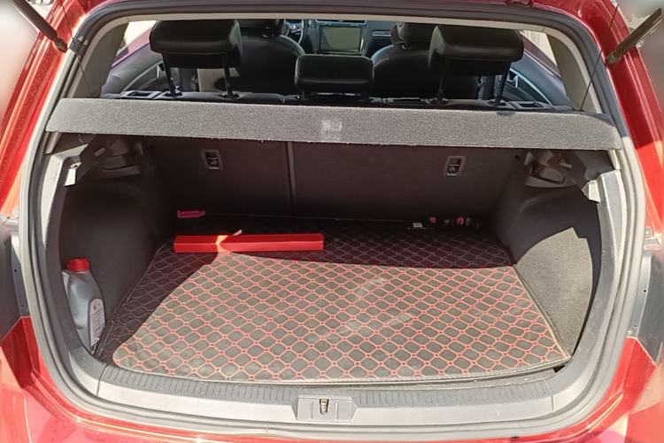 Used Volkswagen Golf 2018 230TSI Automatic Luxury Version Trunk