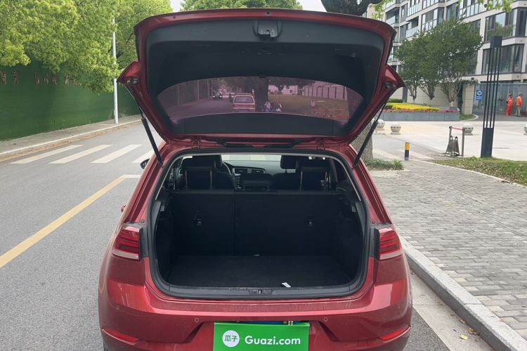 Used Volkswagen Golf 2018 1.6L Automatic Comfort Model Trunk