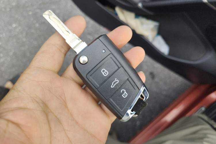 Used Volkswagen Golf 2018 230TSI Automatic Comfort Model Vehicle Key