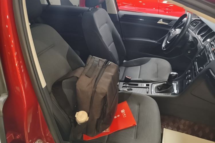 Used Volkswagen Golf 2018 230TSI Automatic Comfort Model Right Front Seat