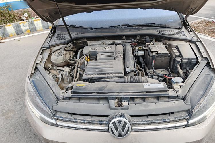 Used Volkswagen Golf 2018 230TSI Automatic Luxury Version Engine Bay