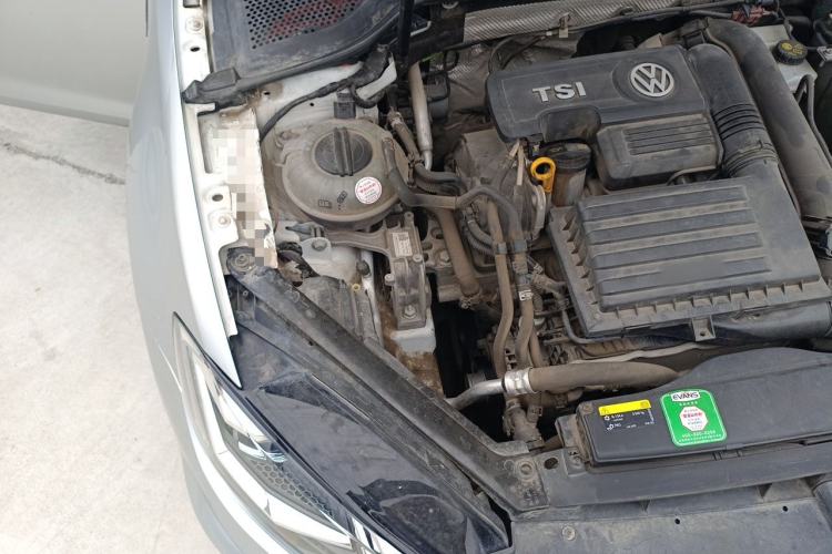Used Volkswagen Golf 2018 280TSI Automatic R-Line Model Engine Bay Right