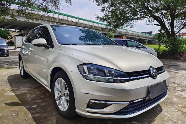 Used Volkswagen Golf 2018 1.6L Automatic Comfort Model Exterior 2