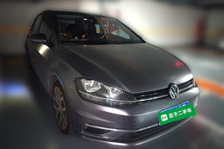 Used Volkswagen Golf 2018 230TSI Automatic Luxury Version Front Right 45 Deg