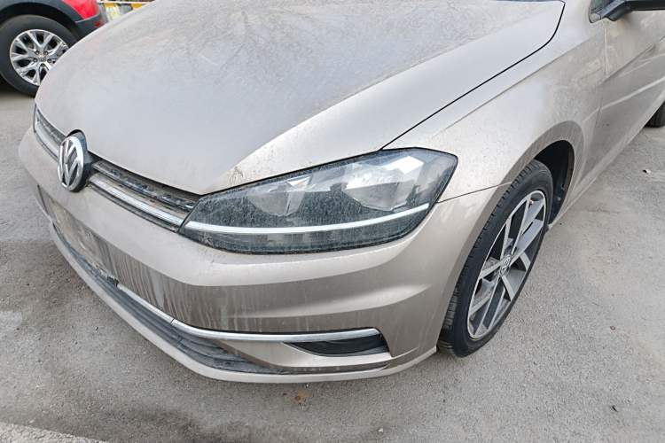 Used Volkswagen Golf 2018 230TSI Automatic Luxury Version Left Front Headlight
