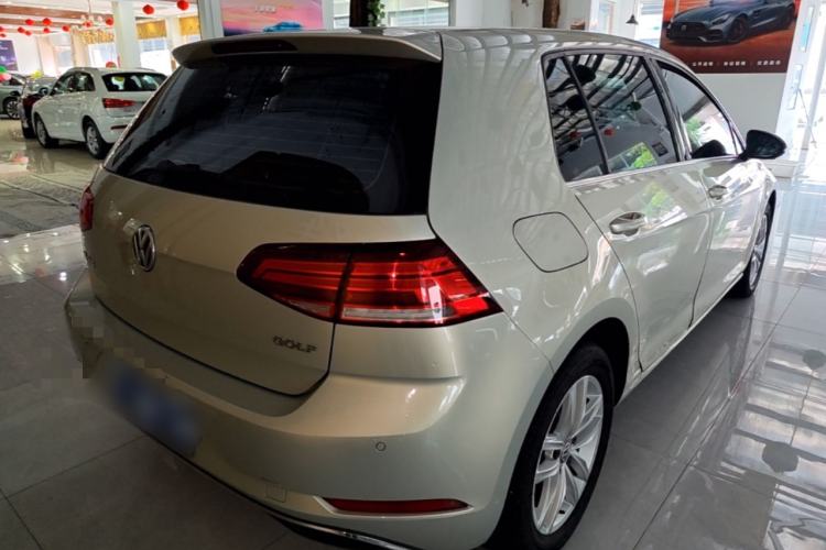 Used Volkswagen Golf 2018 1.6L Automatic Comfort Model Rear Right 45 Deg