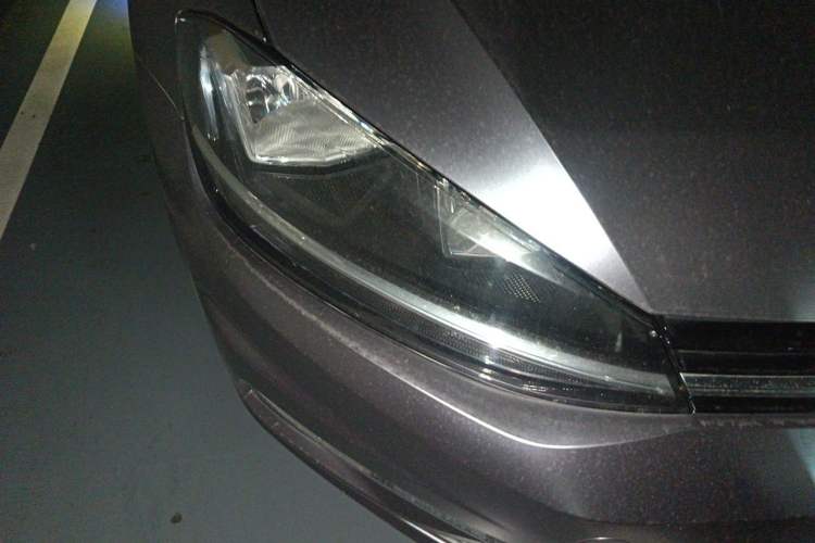Used Volkswagen Golf 2018 230TSI Automatic Luxury Version Right Front Headlight