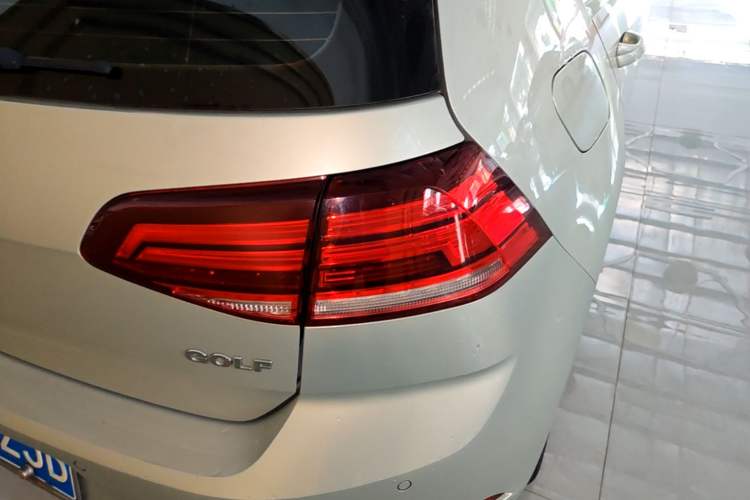 Used Volkswagen Golf 2018 1.6L Automatic Comfort Model Right Rear Taillight