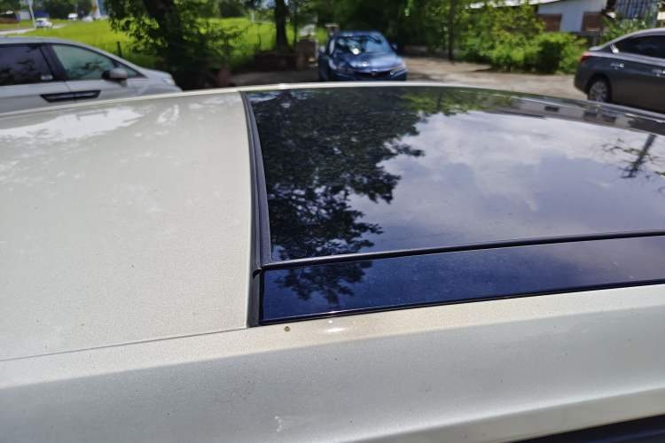 Used Volkswagen Golf 2018 1.6L Automatic Comfort Model Roof