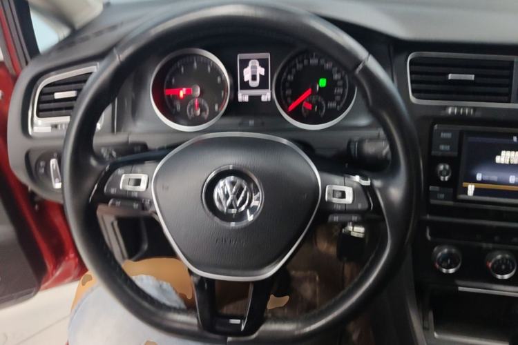 Used Volkswagen Golf 2018 230TSI Automatic Comfort Model Steering Wheel