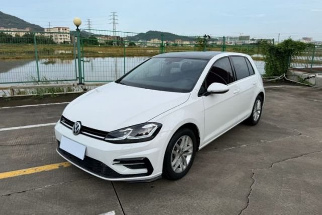 Volkswagen Golf 2018 230TSI Automatic Comfort Model с пробегом