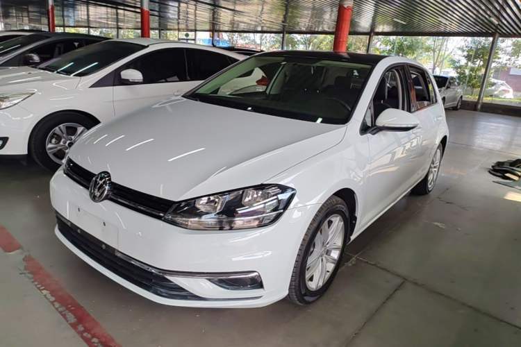 Used Volkswagen Golf 2018 230TSI Automatic Comfort Model Guazi used car, China used car export, Used car for sale, Used  cars, Cheapest cars for sale