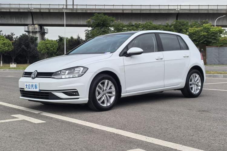 Used Volkswagen Golf 2018 1.6L Automatic Comfort Model Guazi used car, China used car export, Used car for sale, Used  cars, Cheapest cars for sale
