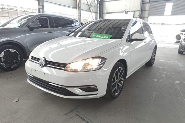 Used Volkswagen Golf 2018 230TSI Automatic Luxury Version Guazi used car, China used car export, Used car for sale, Used  cars, Cheapest cars for sale