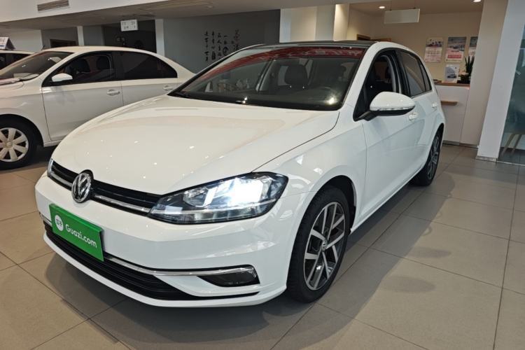 Used Volkswagen Golf 2018 230TSI Automatic Luxury Version Guazi used car, China used car export, Used car for sale, Used  cars, Cheapest cars for sale