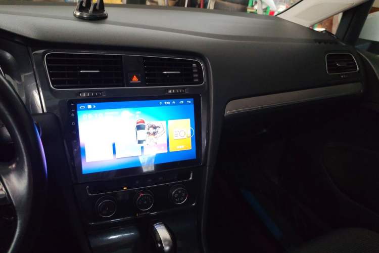 Used Volkswagen Golf 2018 230TSI Automatic Comfort Model Audio And AC Panel