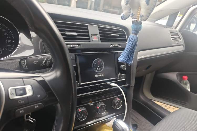 Used Volkswagen Golf 2018 230TSI Automatic Comfort Model Audio And AC Panel