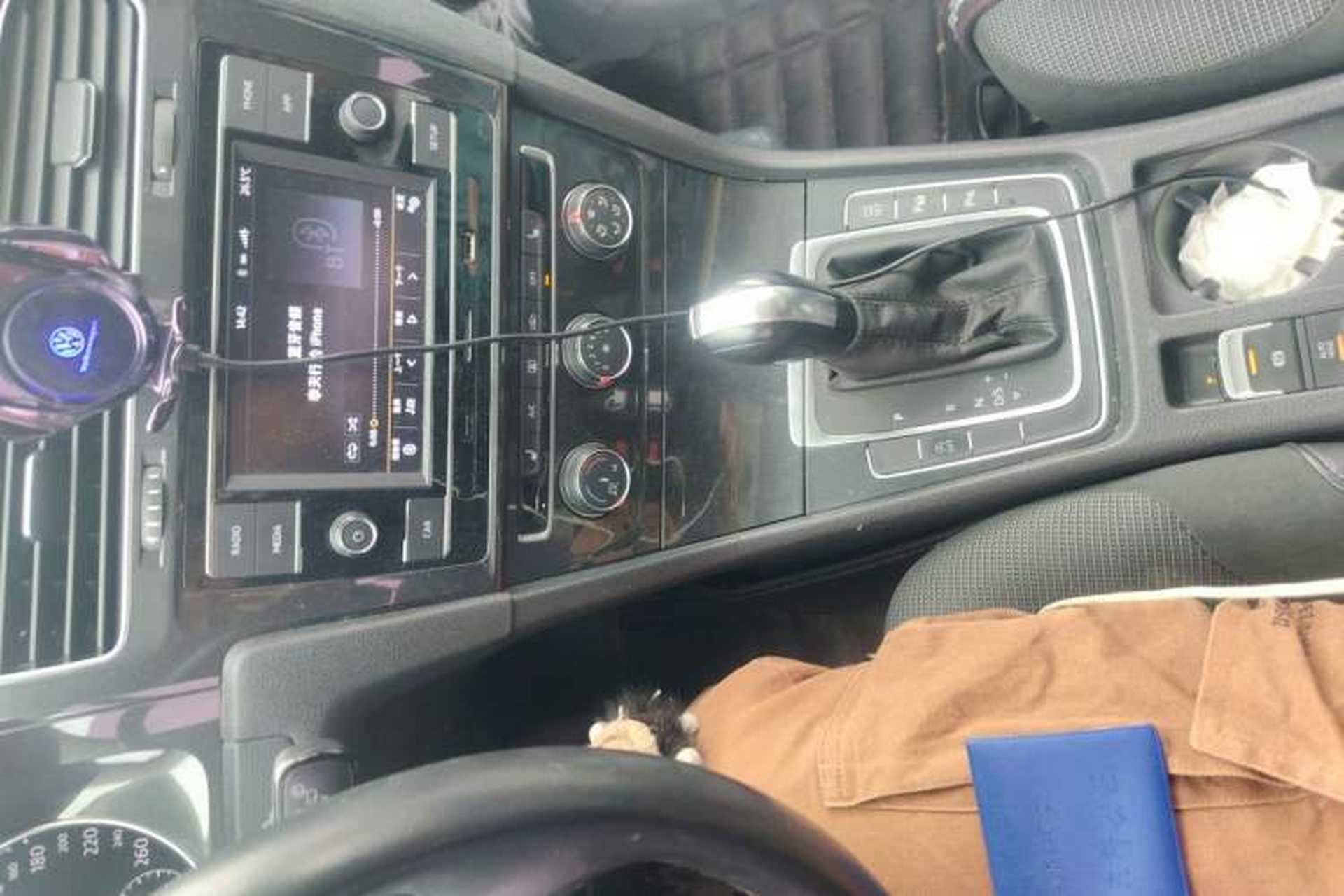 Used Volkswagen Golf 2018 230TSI Automatic Comfort Model Audio And AC Panel