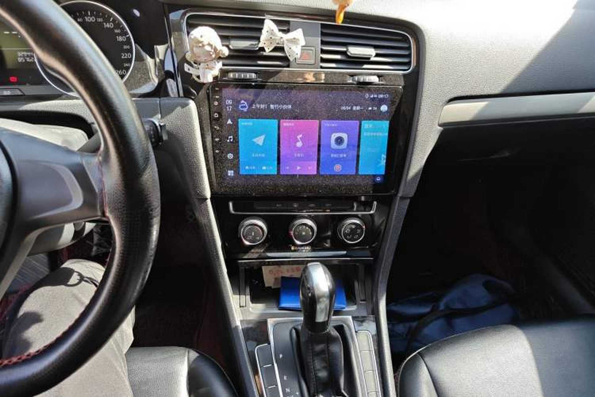 Used Volkswagen Golf 2018 1.6L Automatic Fashion Model Audio And AC Panel