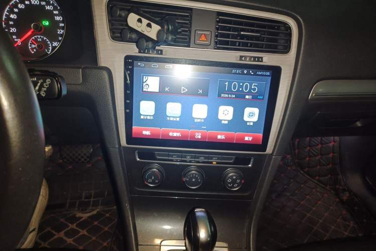 Used Volkswagen Golf 2018 1.6L Automatic Comfort Model Audio And AC Panel